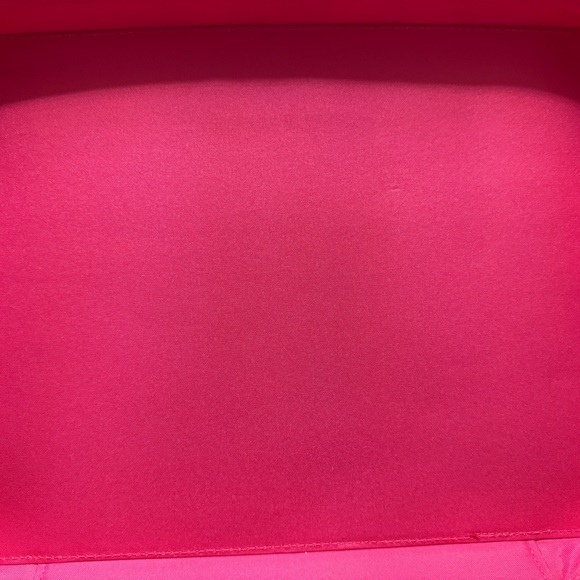 Estēe Lauder Holiday Edition Makeup Bag - Picture 9 of 15